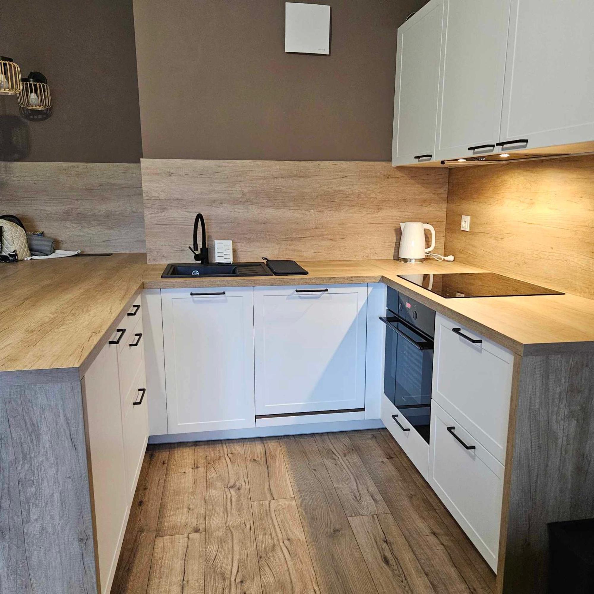 Crystal Apartments Познан Екстериор снимка